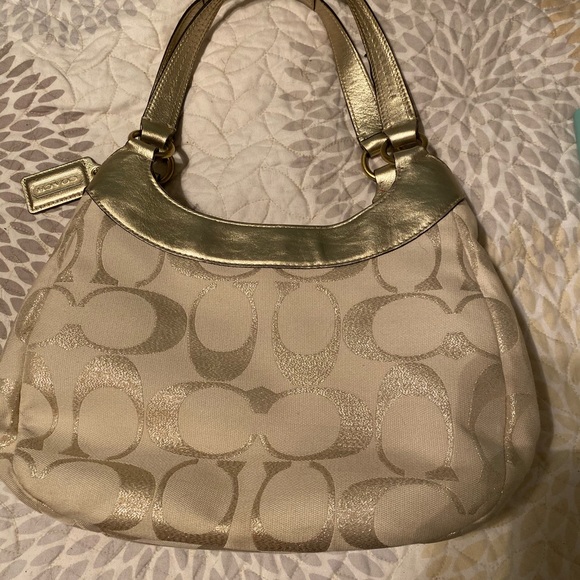 Coach purse - Picture 2 of 5